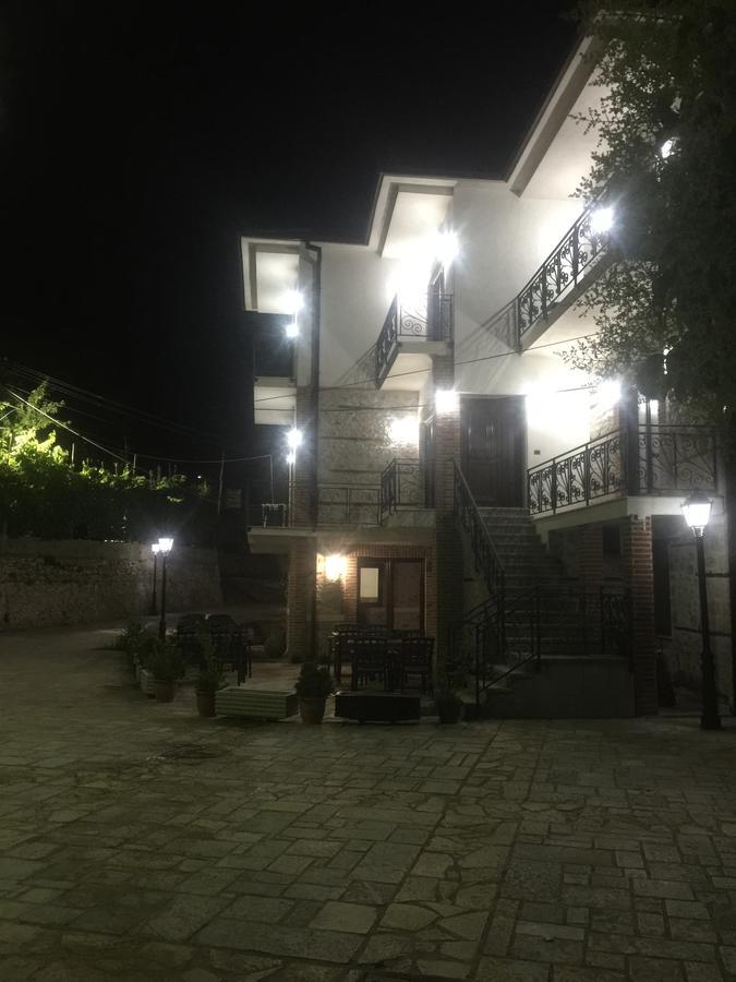 Vila Ilo Hotel Tushemisht Kültér fotó