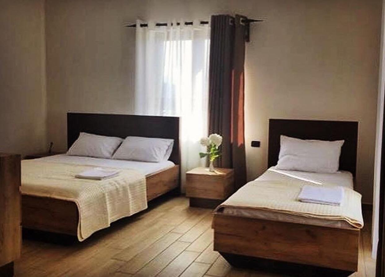 Vila Ilo Hotel Tushemisht Kültér fotó